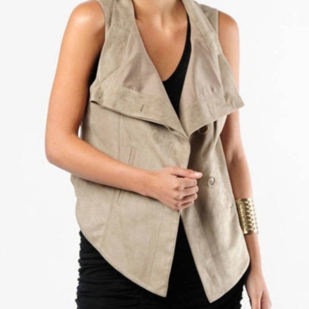 BCBG faux suede vest, khaki tan, with pockets, button front, buttery soft shirt
